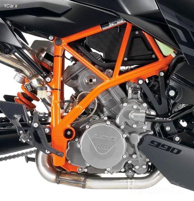 بررسی موتورسیکلت KTM 990 Super Duke R